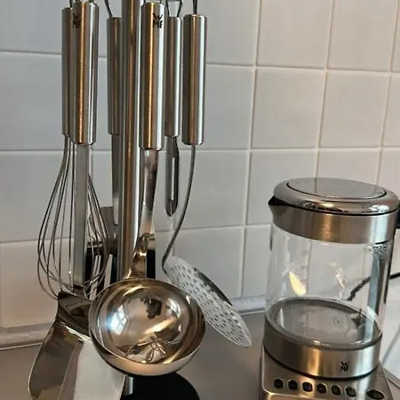 Victoria Apartment *